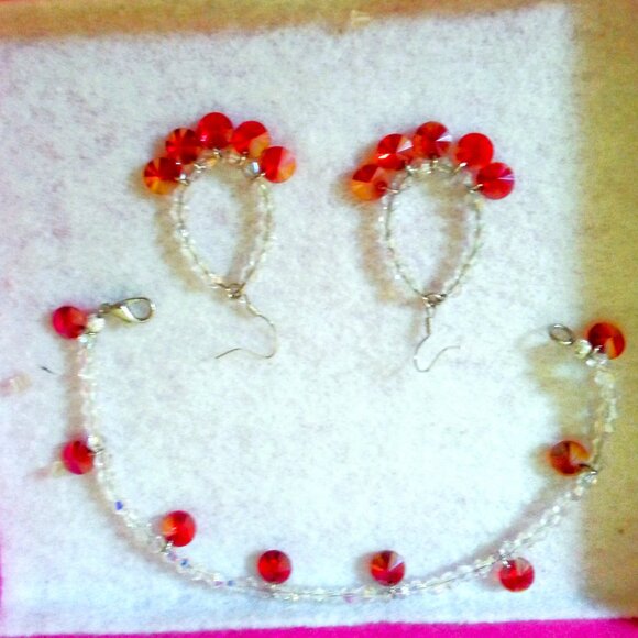 Swarovski Crystal Hand-Made Earring and Bracelet set Cherry Red and White - Picture 3 of 10